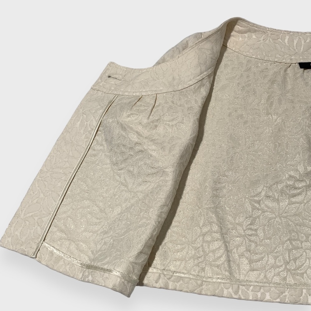 a.n.a Cropped Short Sleeve Jacket Womens Off White | Gold Thread | Size Large - Picture 4 of 10